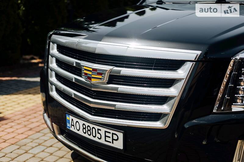 Позашляховик / Кросовер Cadillac Escalade 2015 в Тячеві