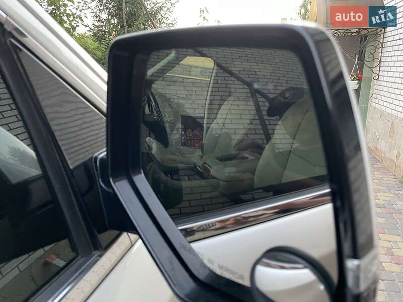 Внедорожник / Кроссовер Cadillac Escalade 2015 в Киеве фото 18 Внедорожник / Кроссовер Cadillac Escalade 2015 в Киеве