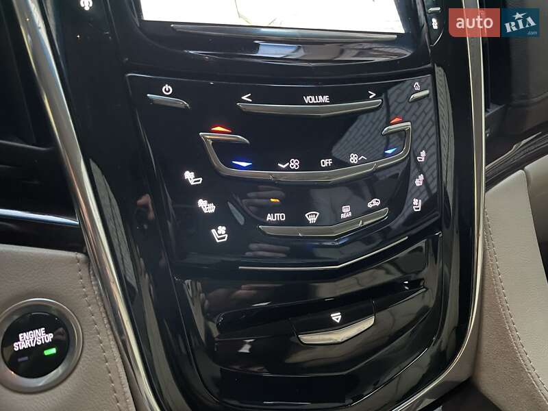 Внедорожник / Кроссовер Cadillac Escalade 2015 в Киеве фото 24 Внедорожник / Кроссовер Cadillac Escalade 2015 в Киеве