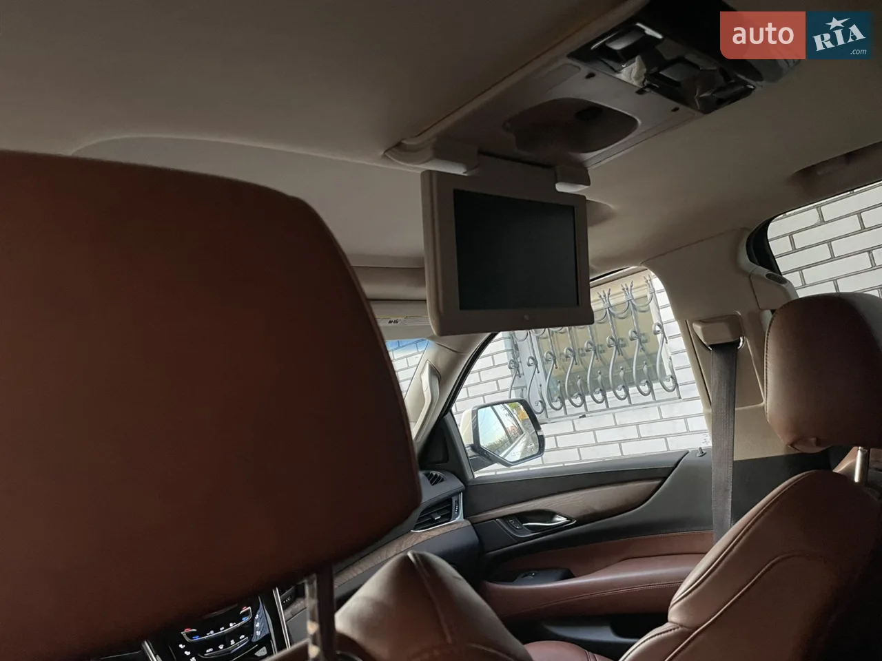 2016 Cadillac Escalade - мініатюра 14