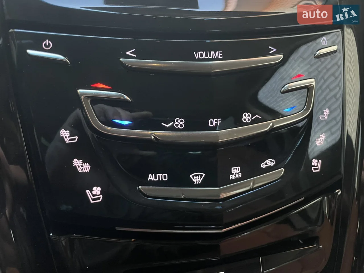2016 Cadillac Escalade - мініатюра 19
