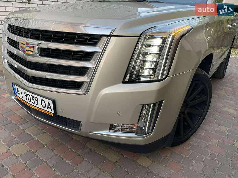 Внедорожник / Кроссовер Cadillac Escalade 2016 в Киеве
