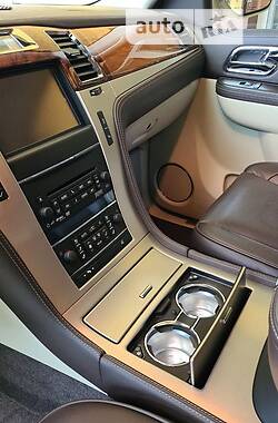 Внедорожник / Кроссовер Cadillac Escalade 2013 в Киеве