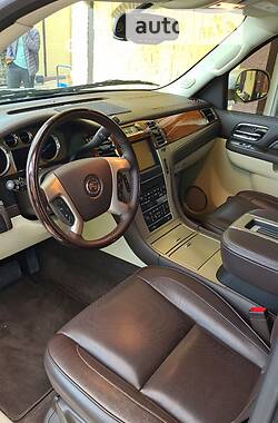 Внедорожник / Кроссовер Cadillac Escalade 2013 в Киеве