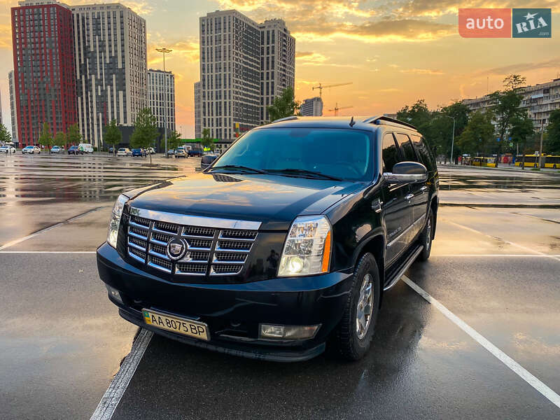 Внедорожник / Кроссовер Cadillac Escalade 2007 в Киеве