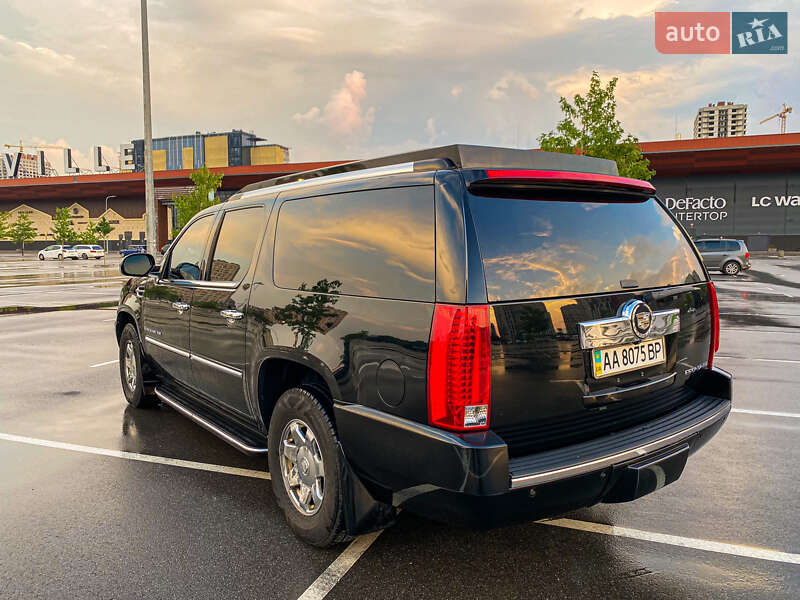 Внедорожник / Кроссовер Cadillac Escalade 2007 в Киеве
