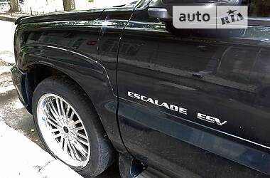 Внедорожник / Кроссовер Cadillac Escalade 2003 в 