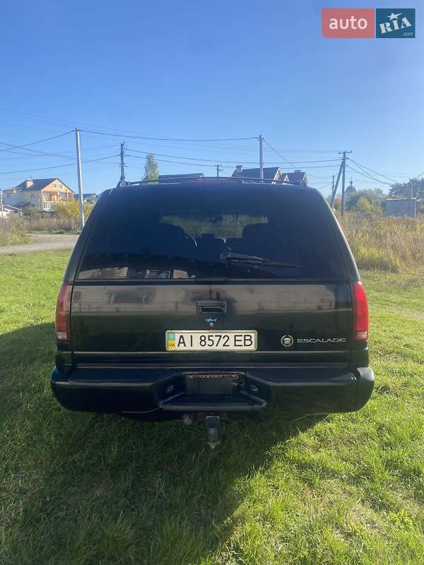 Внедорожник / Кроссовер Cadillac Escalade 2000 в Боярке