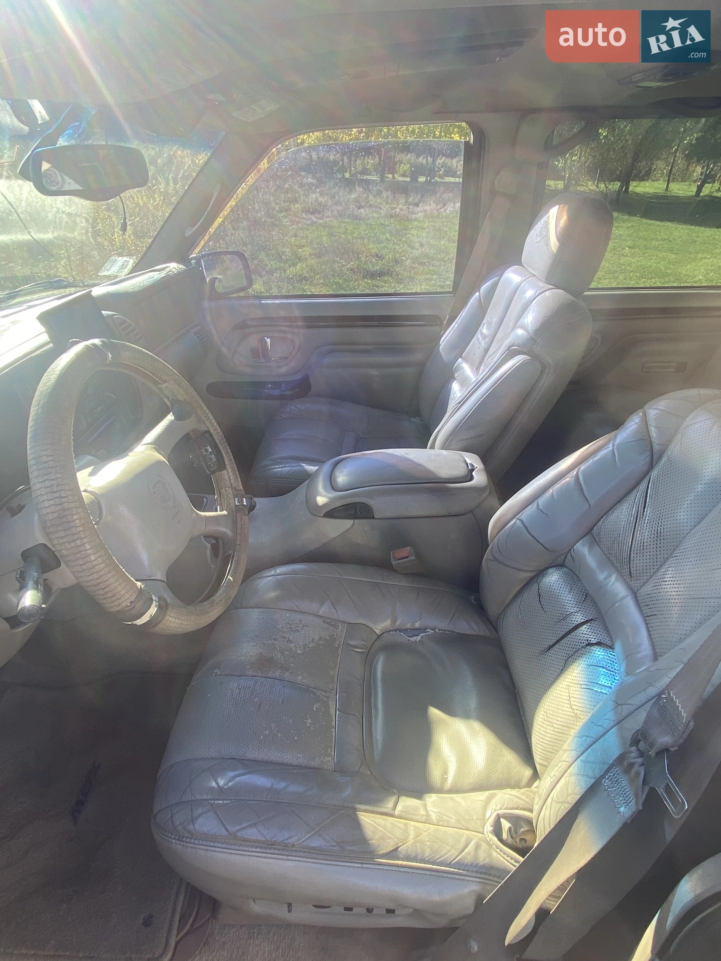 Cadillac CADILLAC Escalade 2000 VIN 1GYEK63R9YR167651 фото оголошення 8 з 16