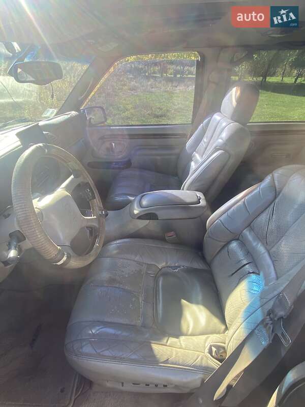 Внедорожник / Кроссовер Cadillac Escalade 2000 в Боярке