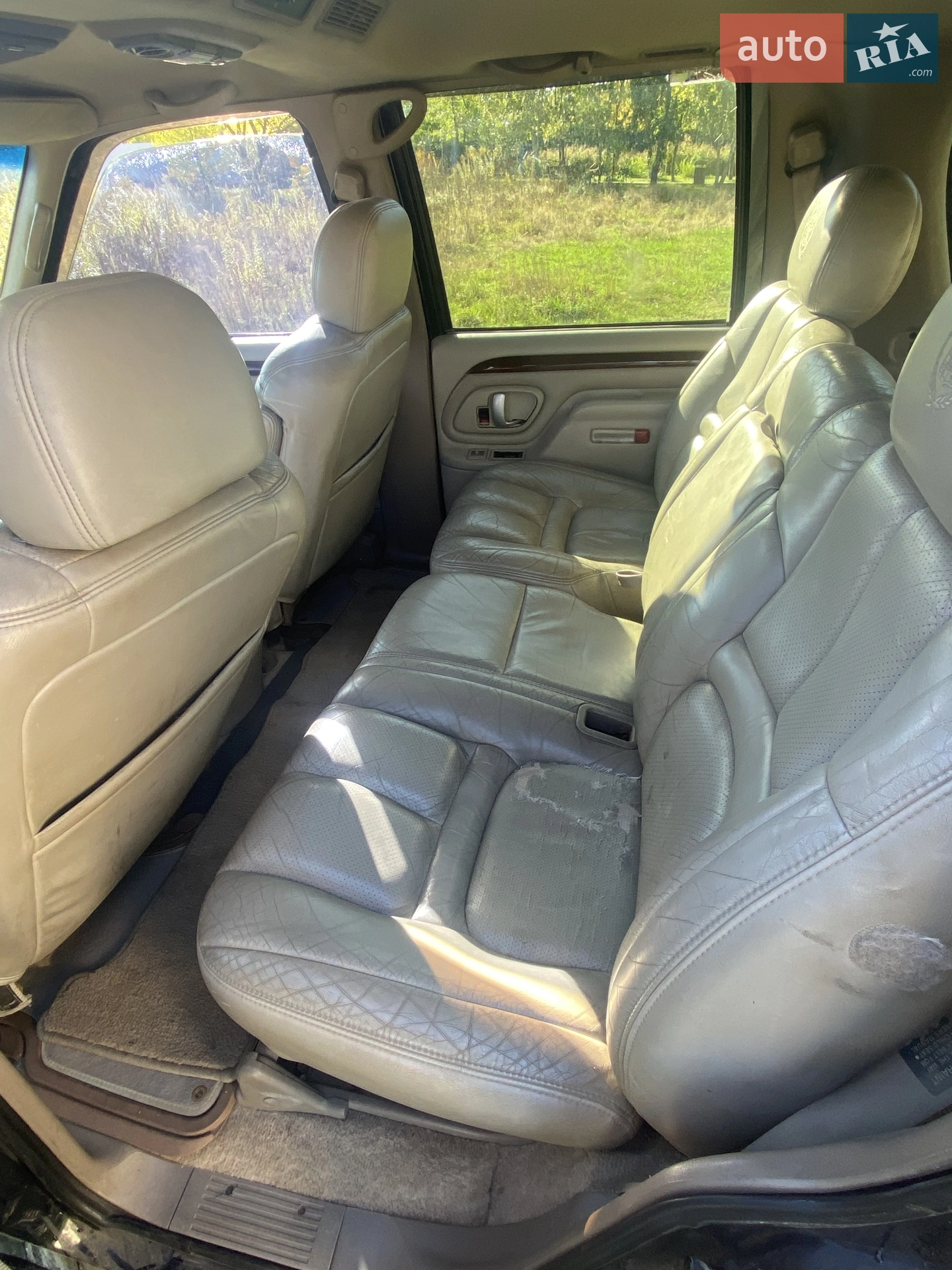 Cadillac CADILLAC Escalade 2000 VIN 1GYEK63R9YR167651 фото оголошення 9 з 16