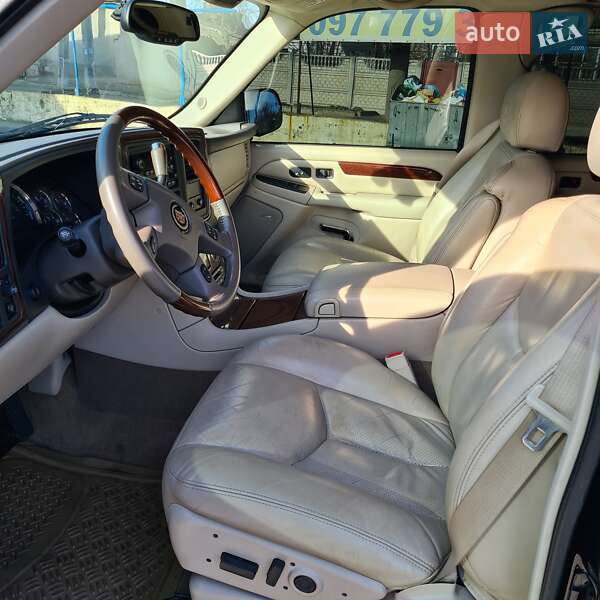 Внедорожник / Кроссовер Cadillac Escalade 2005 в Кривом Роге фото 3 Внедорожник / Кроссовер Cadillac Escalade 2005 в Кривом Роге
