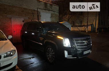 Внедорожник / Кроссовер Cadillac Escalade 2016 в Виннице