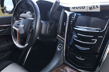 Внедорожник / Кроссовер Cadillac Escalade 2014 в Днепре