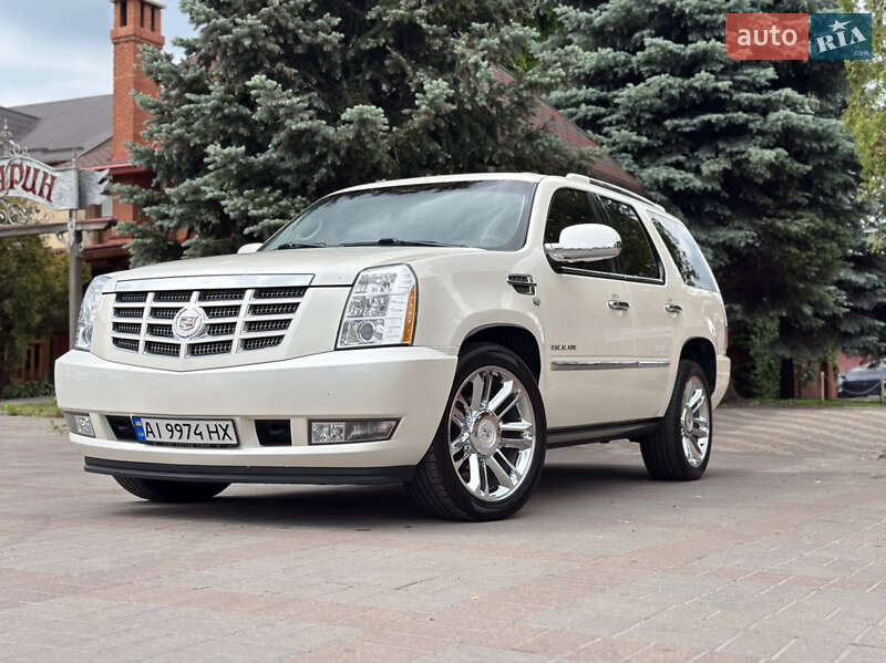 Внедорожник / Кроссовер Cadillac Escalade 2010 в Киеве