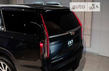 Седан Cadillac Escalade 2023 в Києві