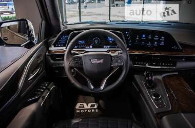 Седан Cadillac Escalade 2023 в Киеве