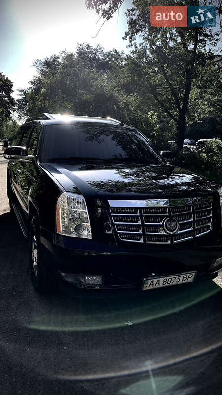 Внедорожник / Кроссовер Cadillac Escalade 2007 в Киеве