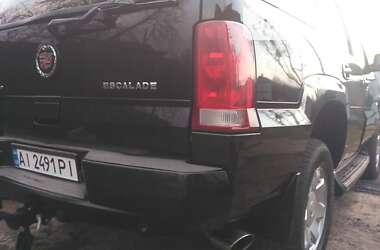 Внедорожник / Кроссовер Cadillac Escalade 2004 в Чернигове