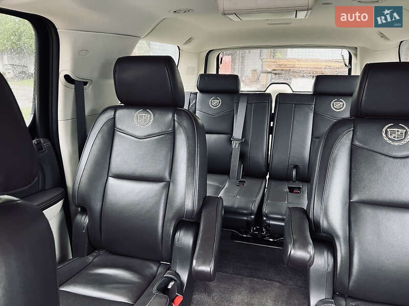 Позашляховик / Кросовер Cadillac Escalade 2010 в Києві