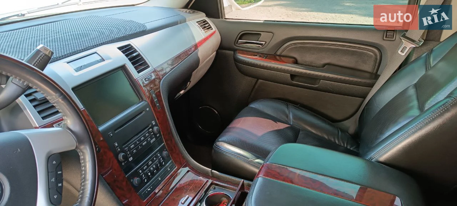 Cadillac Escalade 2008 VIN 1GYFK63878R241127 фото оголошення 2 з 18