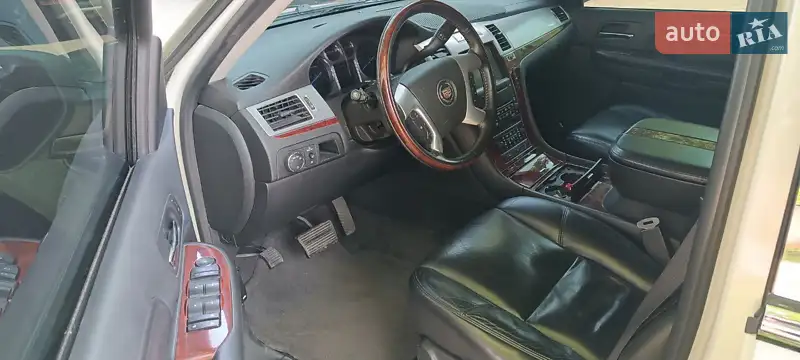 Cadillac Escalade 2008 VIN 1GYFK63878R241127 фото оголошення 12 з 47