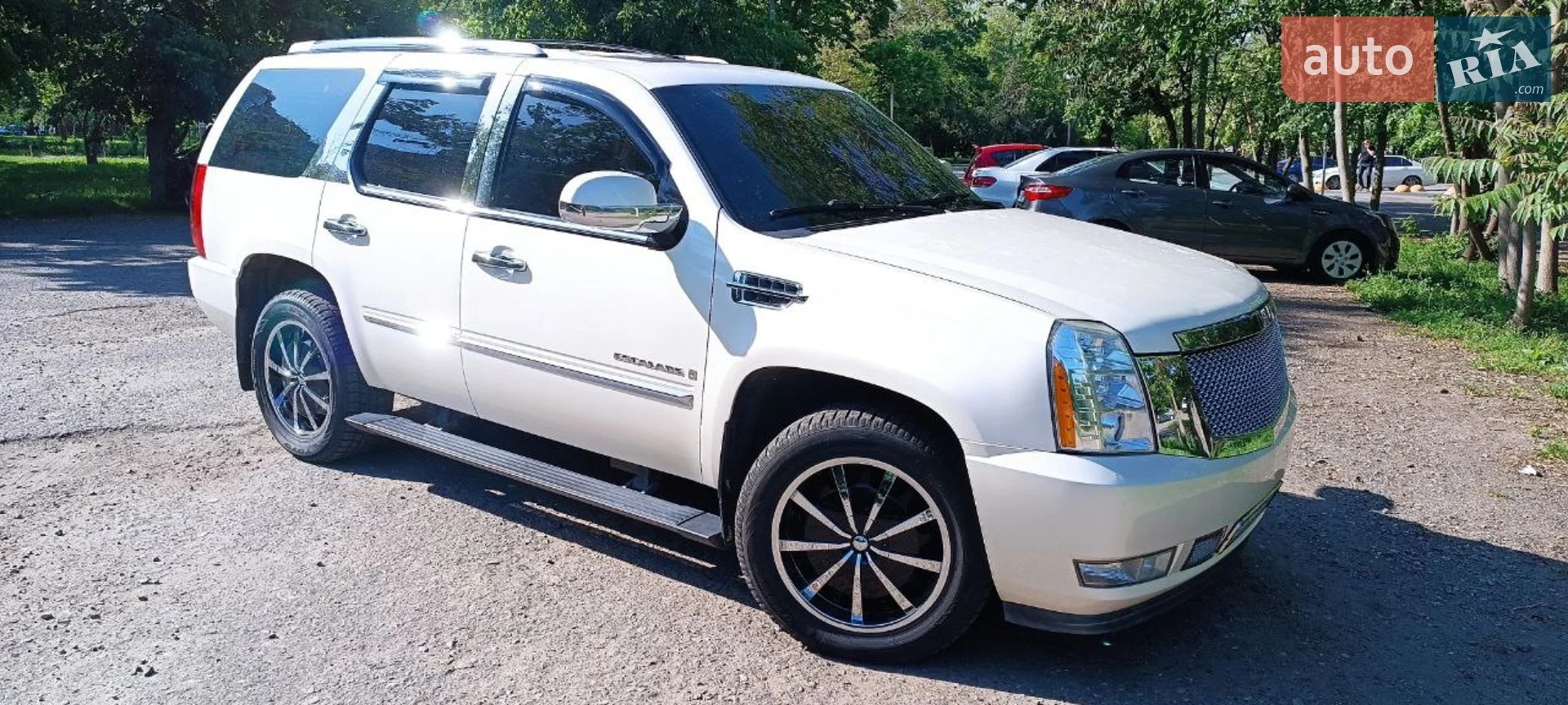 Cadillac Escalade 2008 VIN 1GYFK63878R241127 фото оголошення 13 з 18