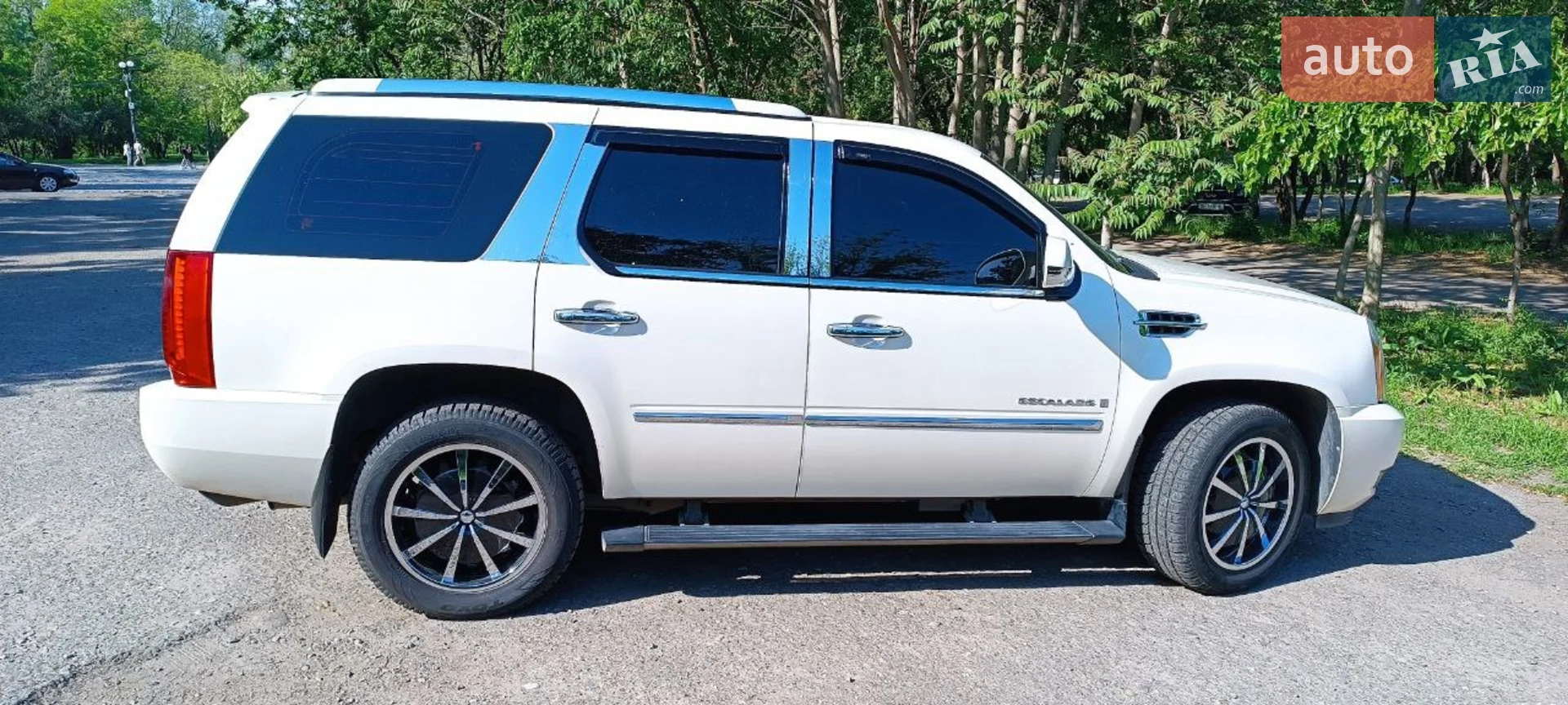 Cadillac Escalade 2008 VIN 1GYFK63878R241127 фото оголошення 16 з 18