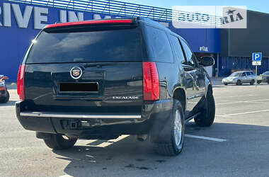 Позашляховик / Кросовер Cadillac Escalade 2008 в Полтаві