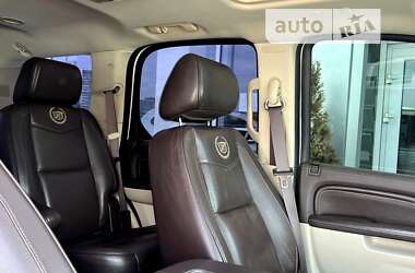 Внедорожник / Кроссовер Cadillac Escalade 2010 в Киеве