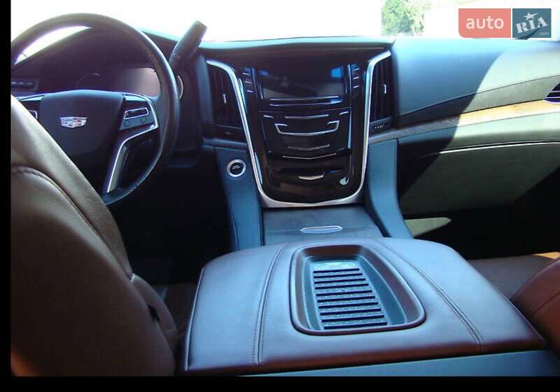 Внедорожник / Кроссовер Cadillac Escalade 2019 в Виннице