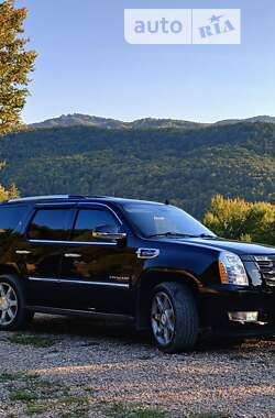 Внедорожник / Кроссовер Cadillac Escalade 2011 в Косове