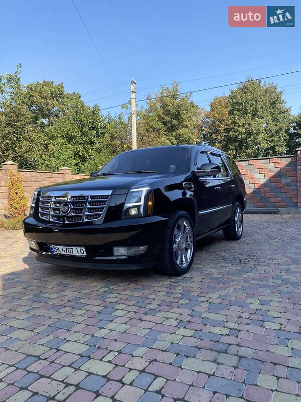 Внедорожник / Кроссовер Cadillac Escalade 2010 в Ровно фото 6 Внедорожник / Кроссовер Cadillac Escalade 2010 в Ровно
