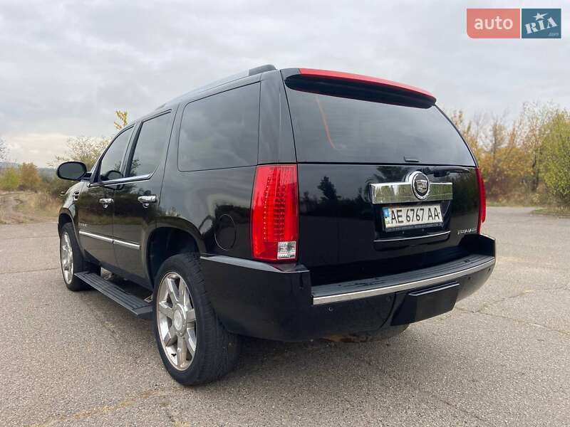Позашляховик / Кросовер Cadillac Escalade 2008 в Кривому Розі
