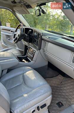 Внедорожник / Кроссовер Cadillac Escalade 2004 в Южноукраинске