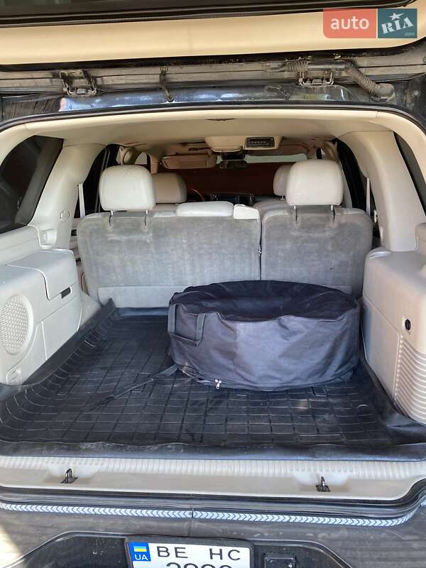 Позашляховик / Кросовер Cadillac Escalade 2004 в Южноукраїнську