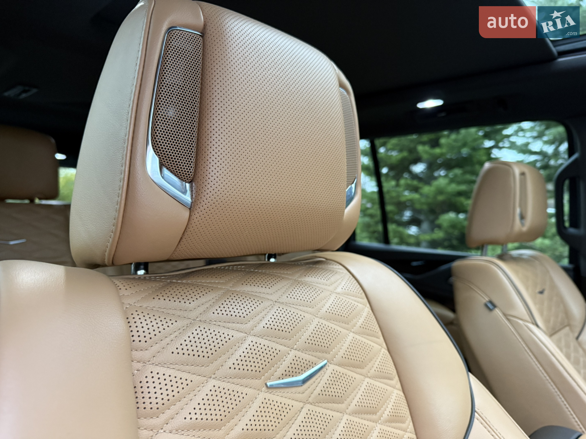 2021 Cadillac Escalade - мініатюра 23