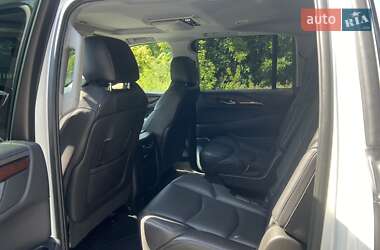 Внедорожник / Кроссовер Cadillac Escalade 2016 в 