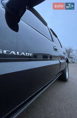 Позашляховик / Кросовер Cadillac Escalade 2002 в Переяславі