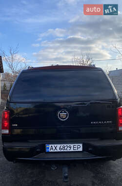 Позашляховик / Кросовер Cadillac Escalade 2002 в Харкові