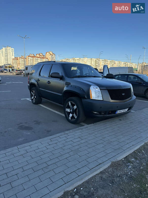 Внедорожник / Кроссовер Cadillac Escalade 2008 в Киеве
