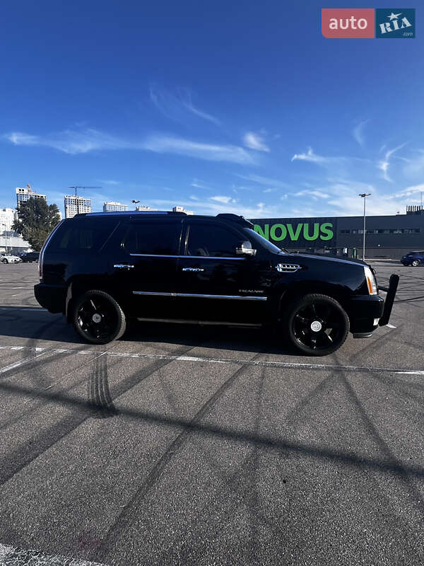 Позашляховик / Кросовер Cadillac Escalade 2008 в Києві фото 2 Позашляховик / Кросовер Cadillac Escalade 2008 в Києві