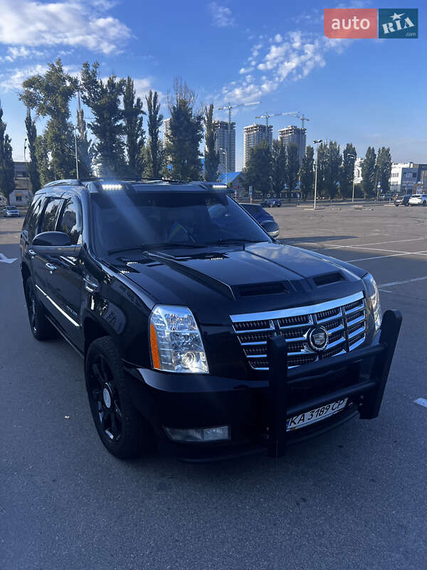 Позашляховик / Кросовер Cadillac Escalade 2008 в Києві фото 24 Позашляховик / Кросовер Cadillac Escalade 2008 в Києві