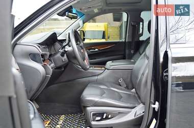 Внедорожник / Кроссовер Cadillac Escalade 2017 в 