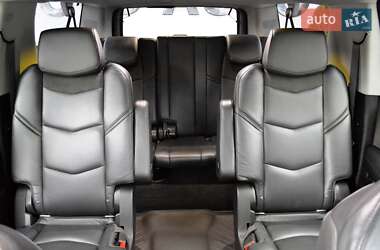 Внедорожник / Кроссовер Cadillac Escalade 2017 в 