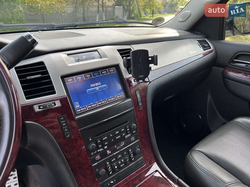 Внедорожник / Кроссовер Cadillac Escalade 2013 в Днепре фото 10 Внедорожник / Кроссовер Cadillac Escalade 2013 в Днепре
