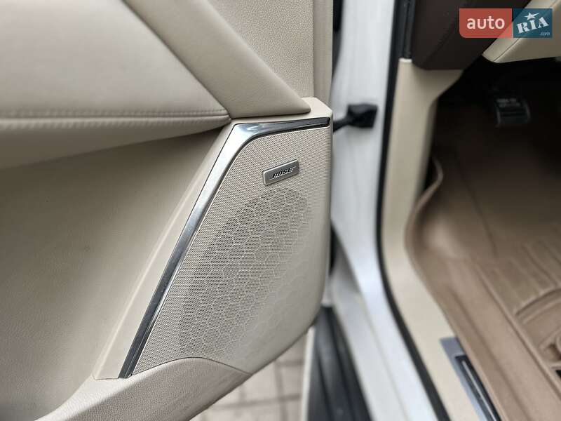 Внедорожник / Кроссовер Cadillac Escalade 2016 в Киеве