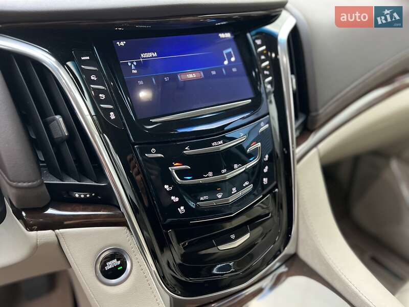 Внедорожник / Кроссовер Cadillac Escalade 2016 в Киеве