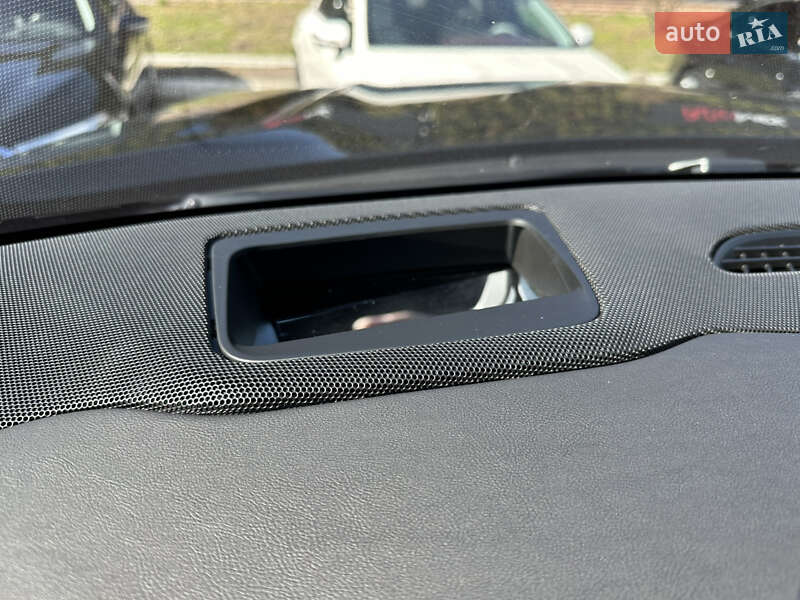 Внедорожник / Кроссовер Cadillac Escalade 2023 в Киеве фото 18 Внедорожник / Кроссовер Cadillac Escalade 2023 в Киеве