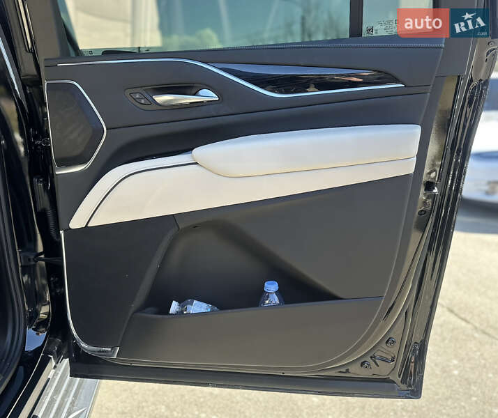 Внедорожник / Кроссовер Cadillac Escalade 2023 в Киеве фото 36 Внедорожник / Кроссовер Cadillac Escalade 2023 в Киеве